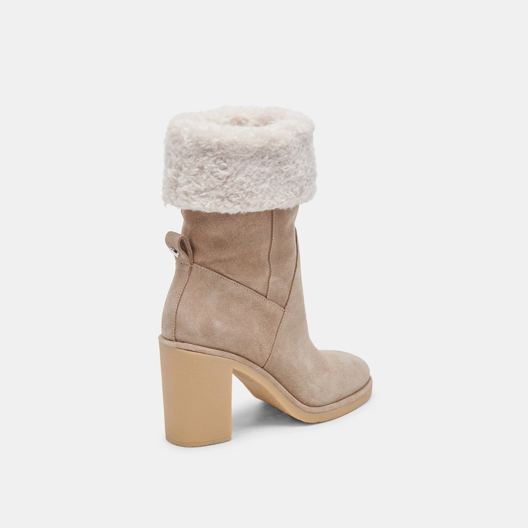 CADDIE PLUSH BOOTS ALMOND SUEDE - re:vita