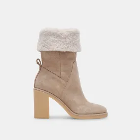 CADDIE PLUSH BOOTS ALMOND SUEDE - re:vita