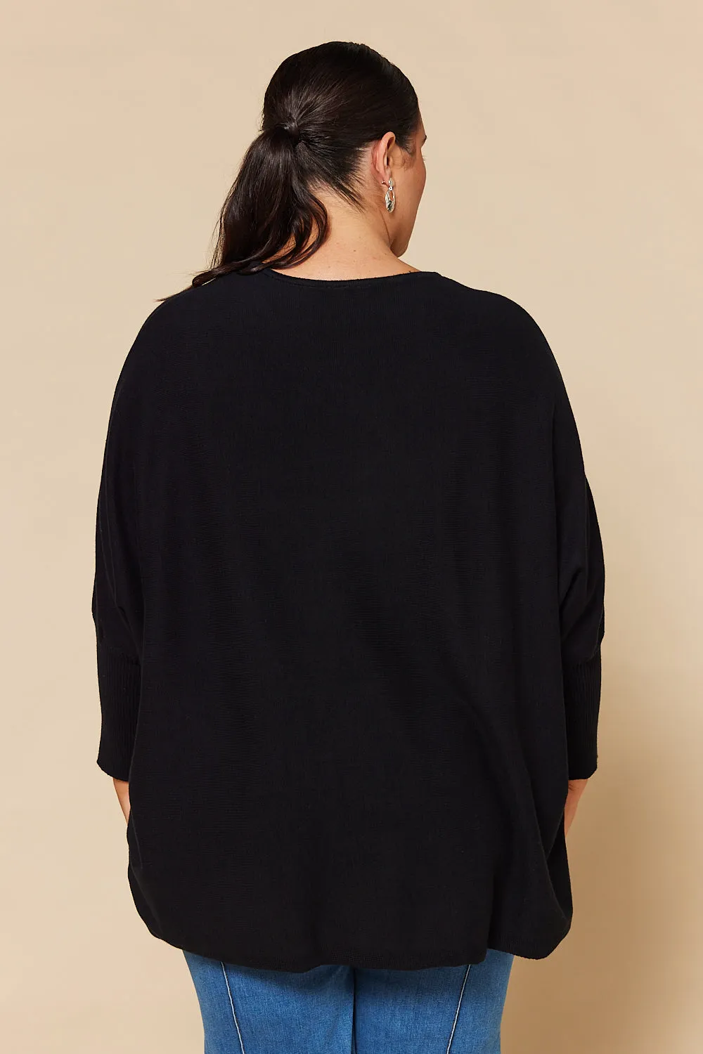 Mia Oversized Jumper in Black